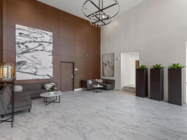 475 Redwood St 302