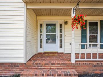 4768 Red Leaf Court