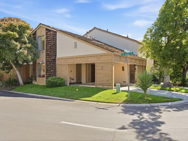 4762 Rio Rita Way