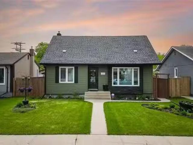 476 St Anthony Ave, Winnipeg, MB, R2V 0S5 house for sale Li.