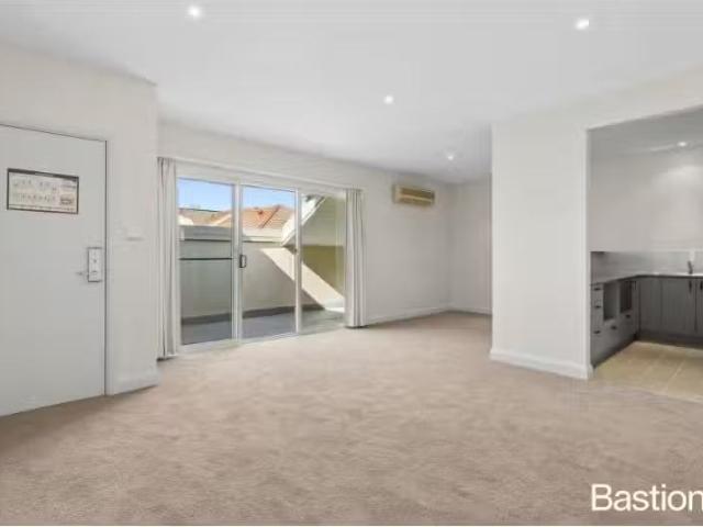 47/7 Empire Circuit, Forrest Apartment for rent Listed by Ama.