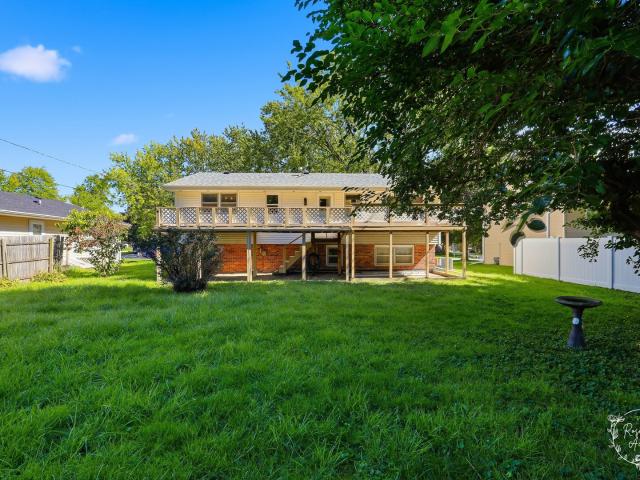 477 N Van Buren Avenue