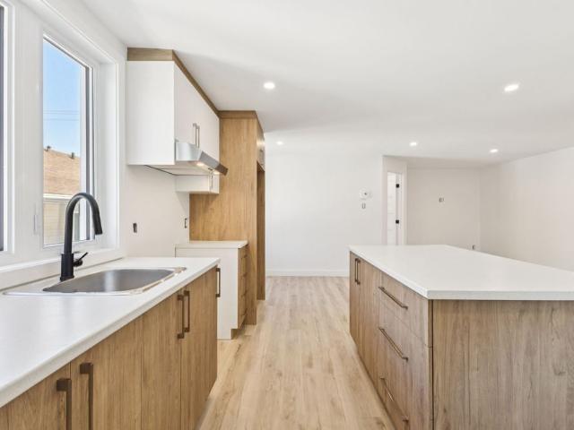 477 Rue Charbonneau