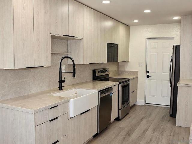4786 Edison