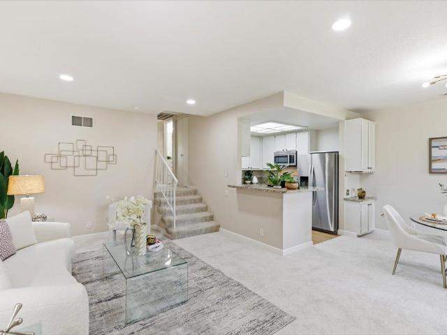 479 Costa Mesa Ter, Unit B, Sunnyvale, CA 94085 | MLS #ML82045