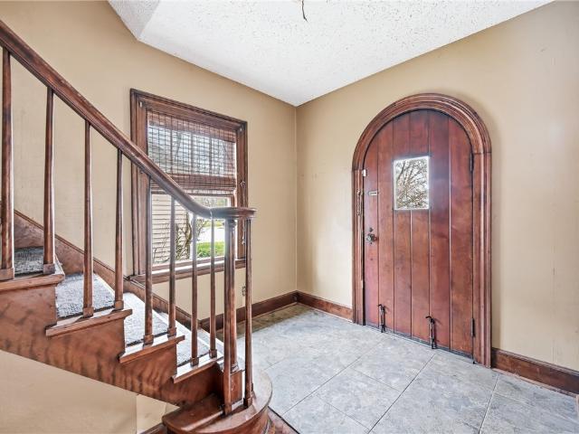 479 Carley Ave