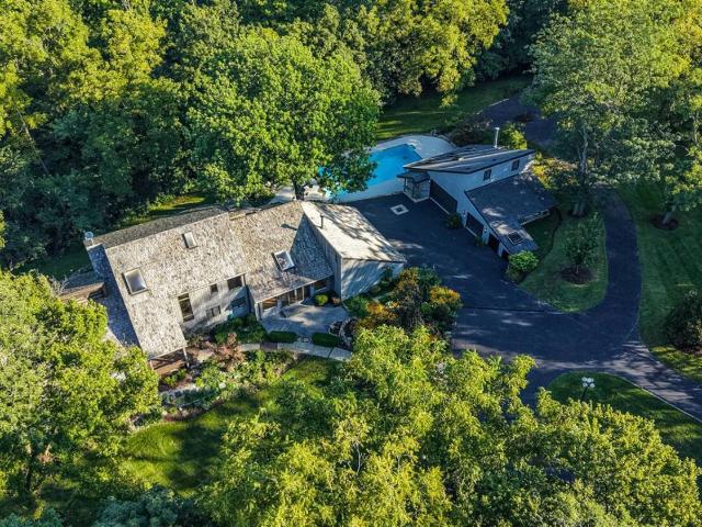 4805 Drake Road