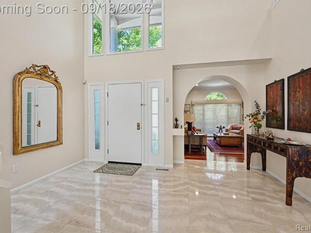 4807 Mirror Lake Drive