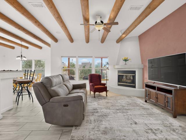 4809 Golden Ray Circle
