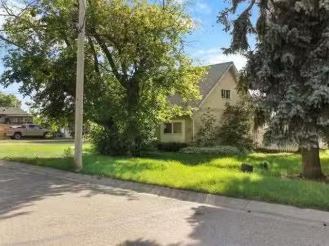 4801 51 Street, Sedgewick, AB, T0B 4C0 house for sale Listi.