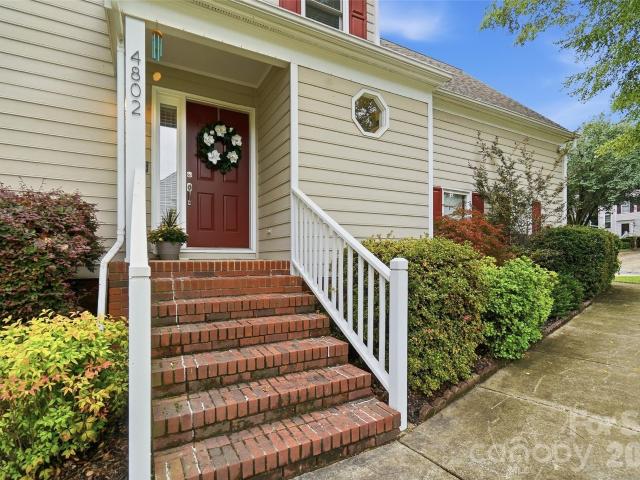 4802 Bridle Ridge Lane