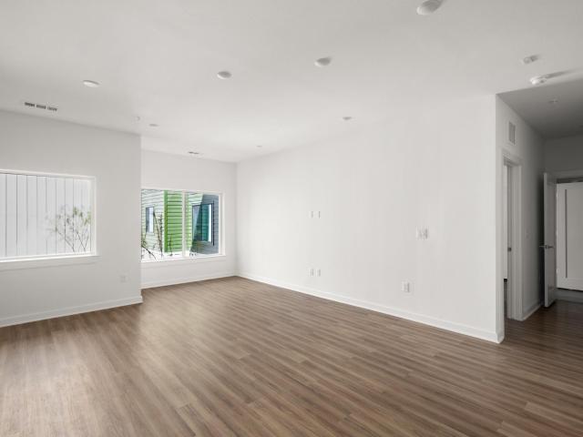 4802 S Congress Ave # 213