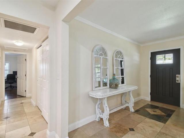 4802 W Longfellow Avenue, Tampa, US, FL