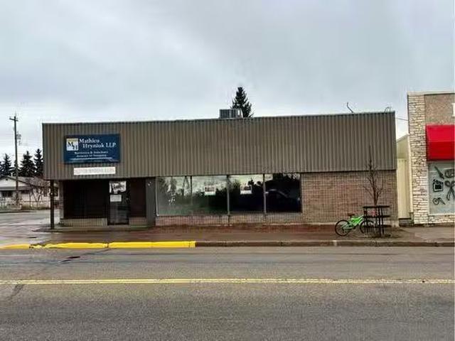 4802 50 Avenue, Valleyview, AB, T0H 3N0 commercial for lease.