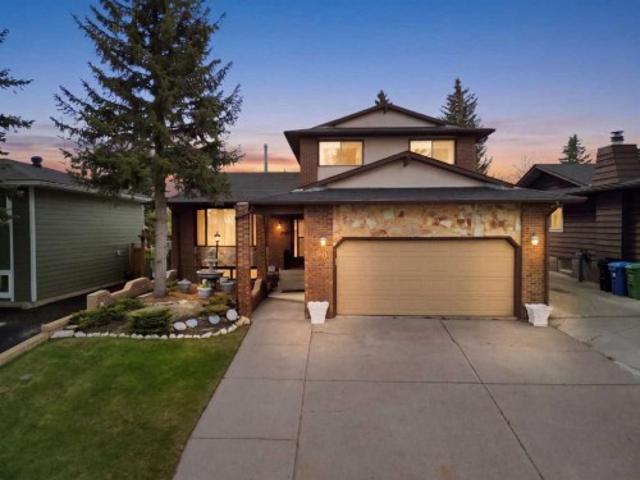 480 Berkley Crescent Nw, Calgary, AB, T3K 1A8 house for sale | Listing ID A2343 | Royal LePage