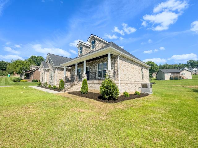 360 Bridle Path Ln