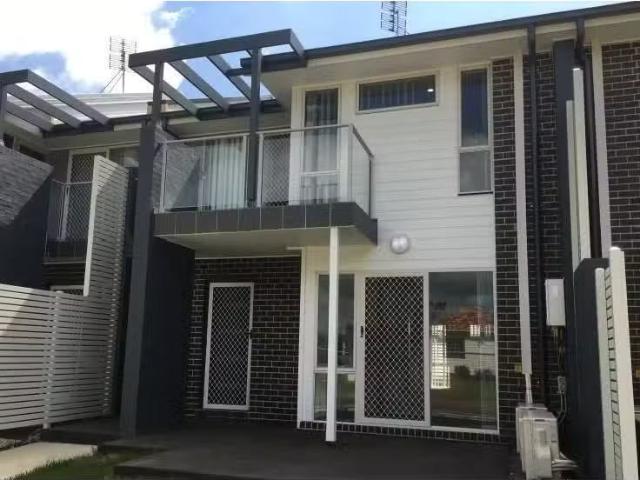 4/80 Goodwins Road, MORISSET Townhouse for rent Listed by Bra.