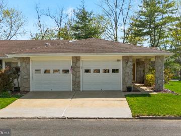 480 Fairton Dr, Monroe Township, NJ 08831 | MLS #NJMX2011