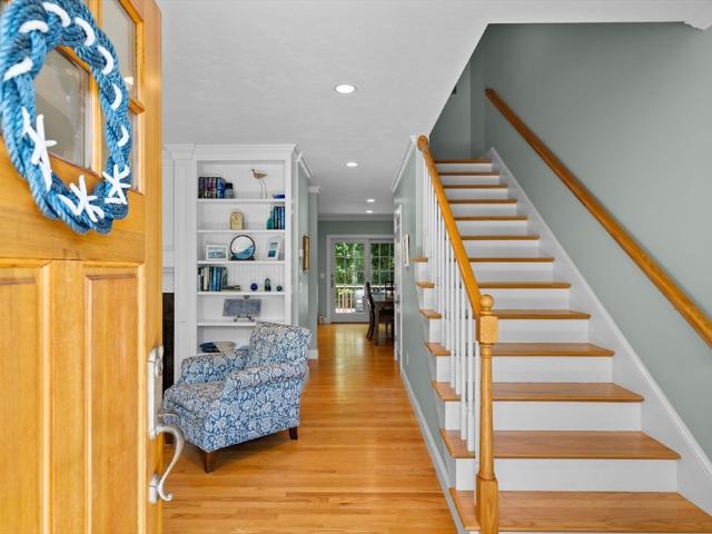 480 Main St # 15