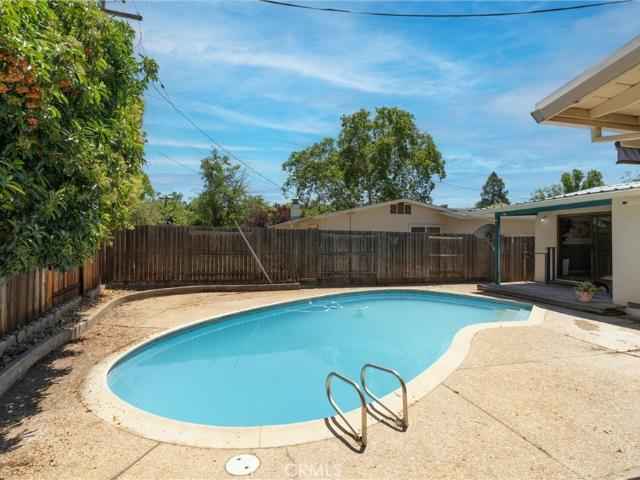 480 Redwood Way