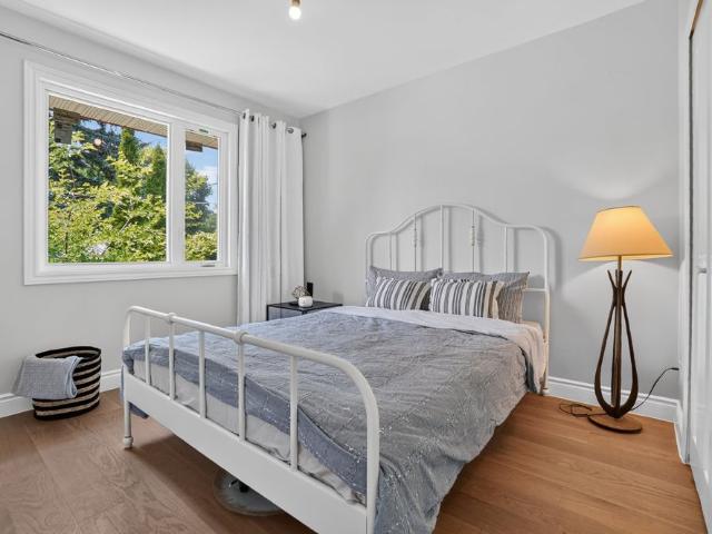 480 Rue Fraser Montréal Saint Laurent, QC H4M
