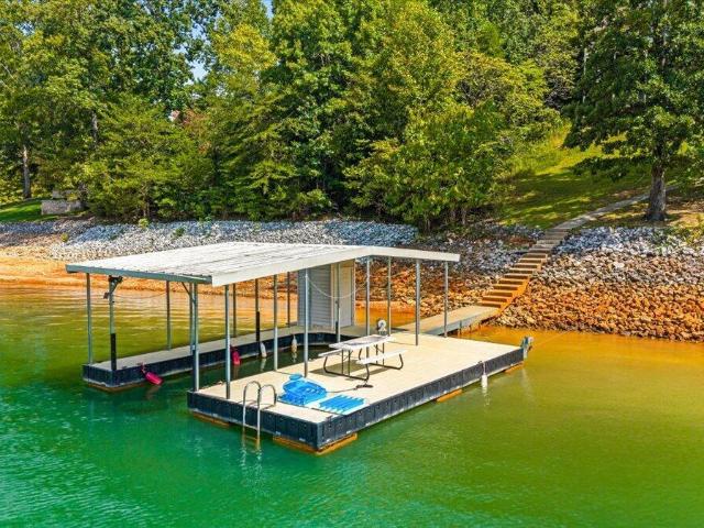 480 White Tail Lane