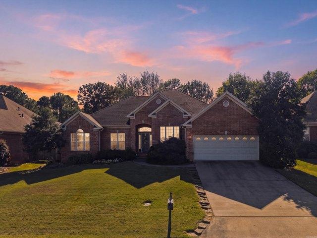 4815 Dover Ln, Conway, AR 72034