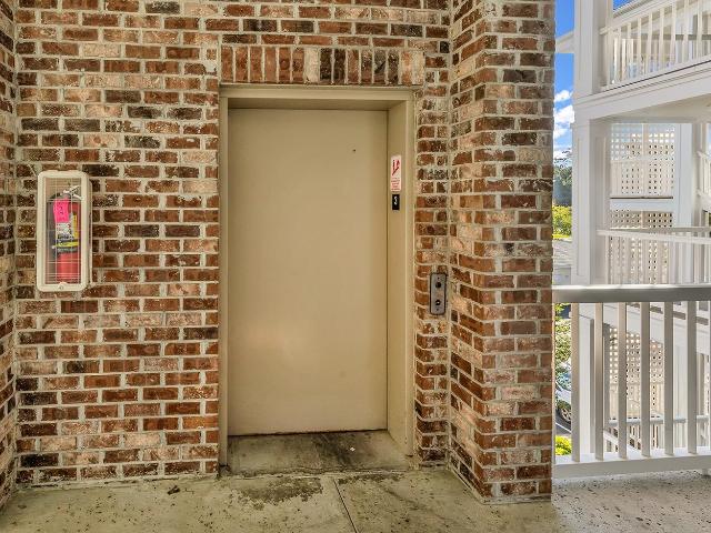 4817 Magnolia Lake Dr. 303