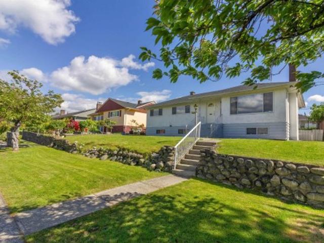 4810 Fairlawn Drive, Burnaby, BC, V5C 3R8 house for sale | Listing ID R3143 | Royal LePage