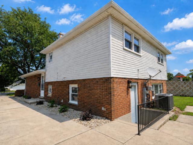 4811 W 121st Place