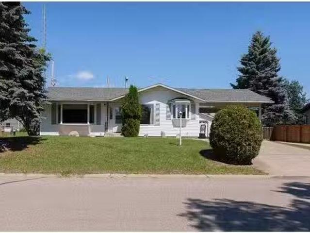 4811 51 Avenue, Sedgewick, AB, T0B 4C0 house for sale Listi.