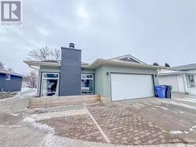 481 32Nd Street W, Prince Albert, SK, S6V 6B7 house for sale.