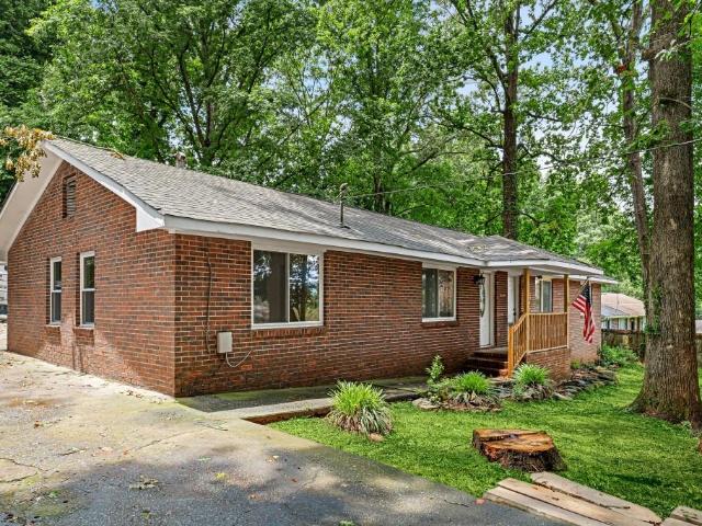 481 E Johns Road NW
