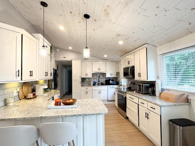 481 N 5 Mile Road