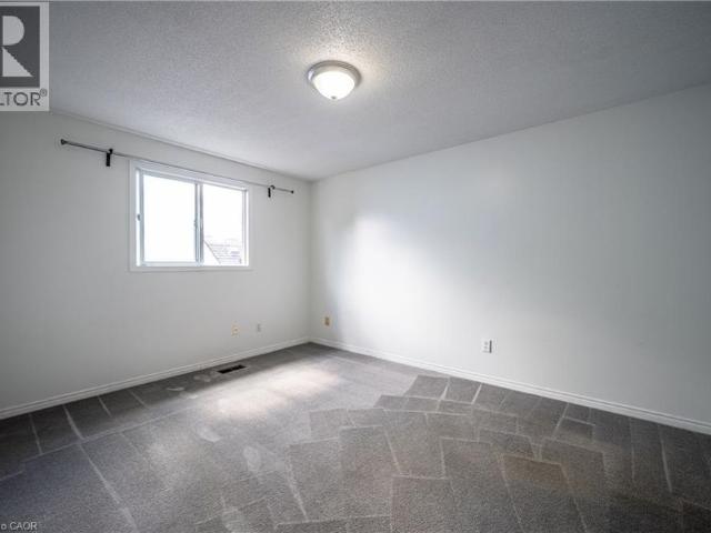 481 TIMBERCROFT Crescent, Waterloo, Ontario, N2T2J2