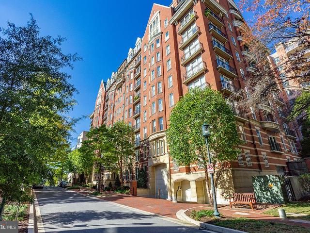 4821 Montgomery Lane # 206