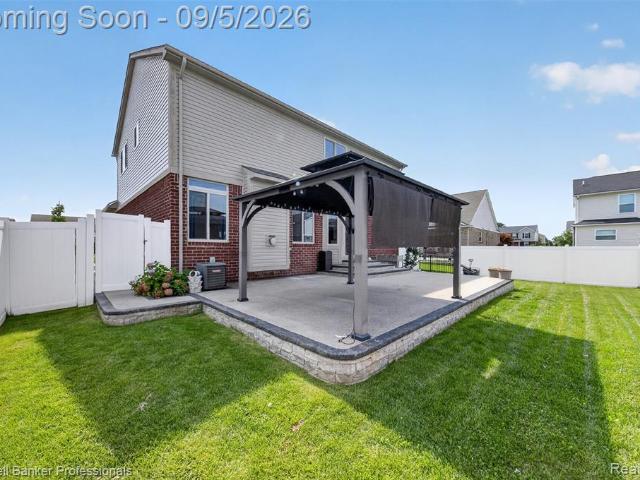 48223 Stapleton Ave Avenue
