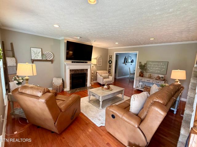 4822 Ivy Rose Drive