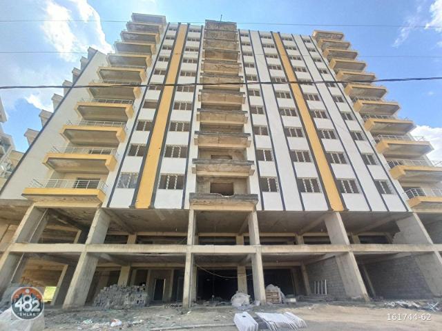 482 EMLAK'TAN DİYARBAKIR YOLU ÜZERİ ANA CADDEYE SIFIR 2+1 DAİRE
