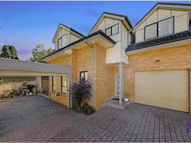 4/82 Little Road, Yagoona Townhouse for rent Listed by Eric C.