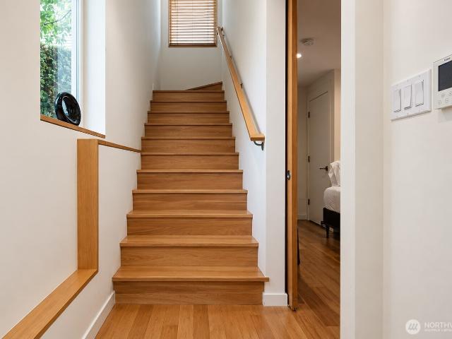 4836 Fauntleroy Way SW