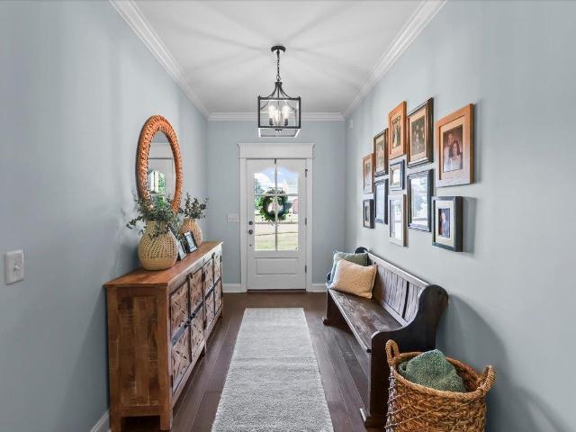 483 Leonatus Court