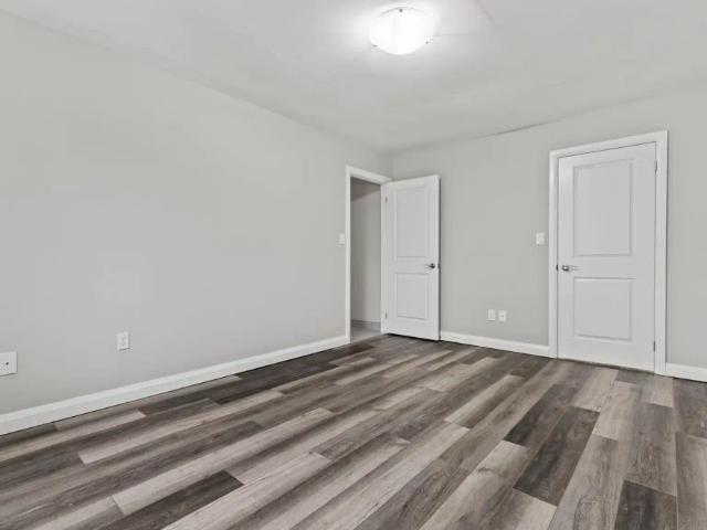 483 Linwell Road — 3 Bedroom Deluxe