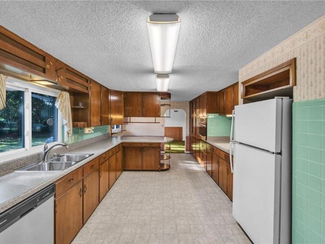 4841 Princess Anne RD