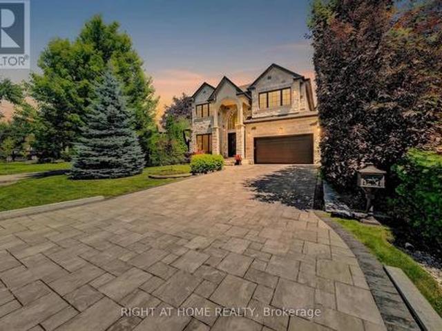 484 Avonwood Drive, Mississauga, ON, L5G 1Y9 house for sale | Listing ID W13536 | Royal LePage