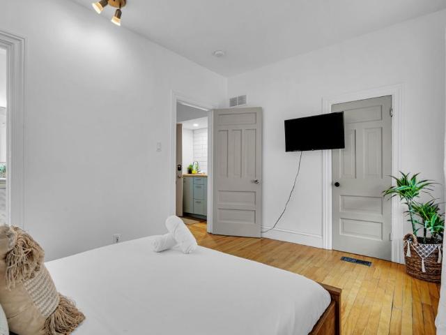 484 Gladstone