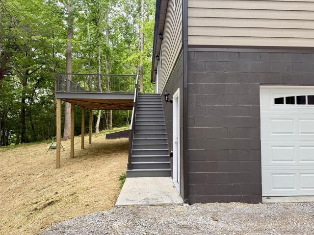 484 Spencer Dr