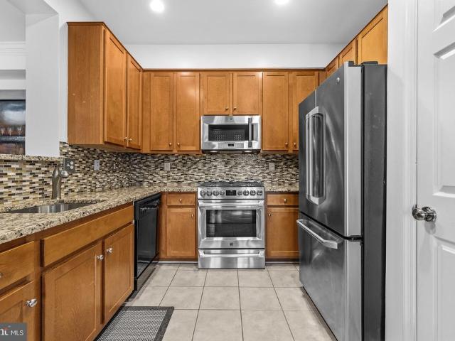 4854 Eisenhower Avenue # 451