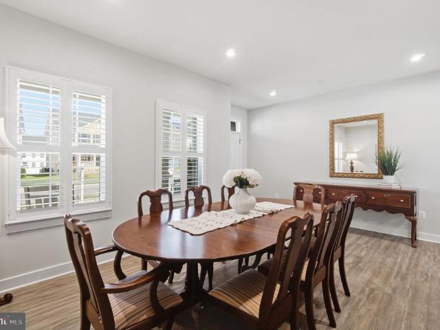 4855 Railway Circle