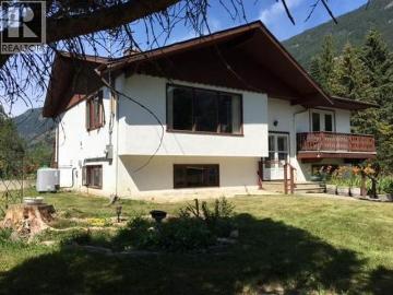 4856 32 Street, Canyon, BC, V0B 1C1 house for sale | Listing ID 10390 | Royal LePage